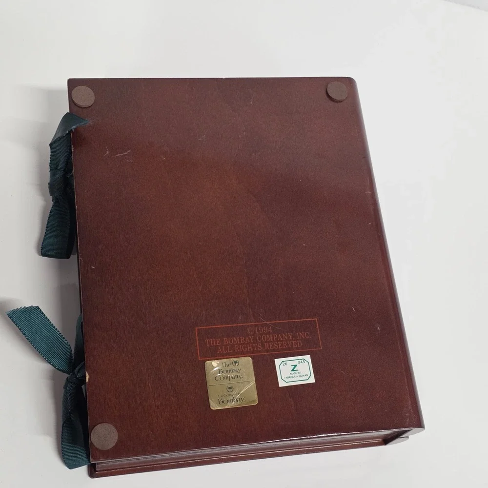 Vintage 1994 Bombay Company Wood Stationery Box Ribbon Tie Mahogany Finish
